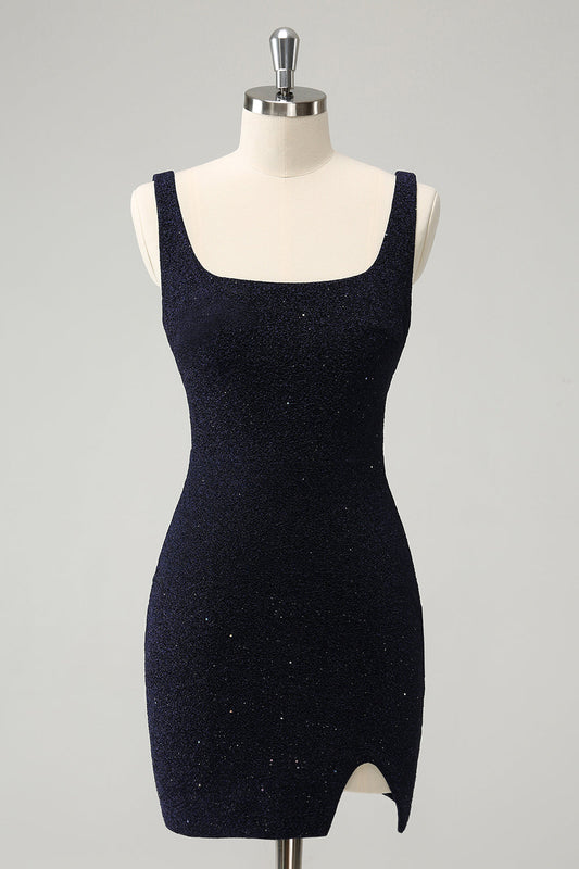 Mini-robe de bal fourreau bleu foncé pailleté à encolure carrée avec fente