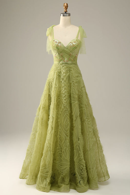 Robe de bal trapèze vert clair avec broderie