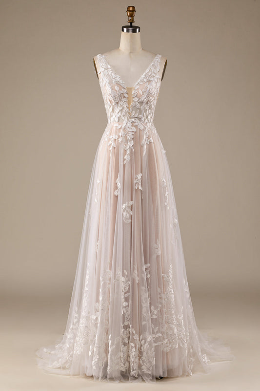 Robe de mariée en tulle champagne à décolleté en V, dos nu et dentelle
