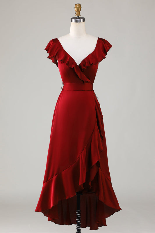 Robe de demoiselle d'honneur bordeaux à col en V et volants