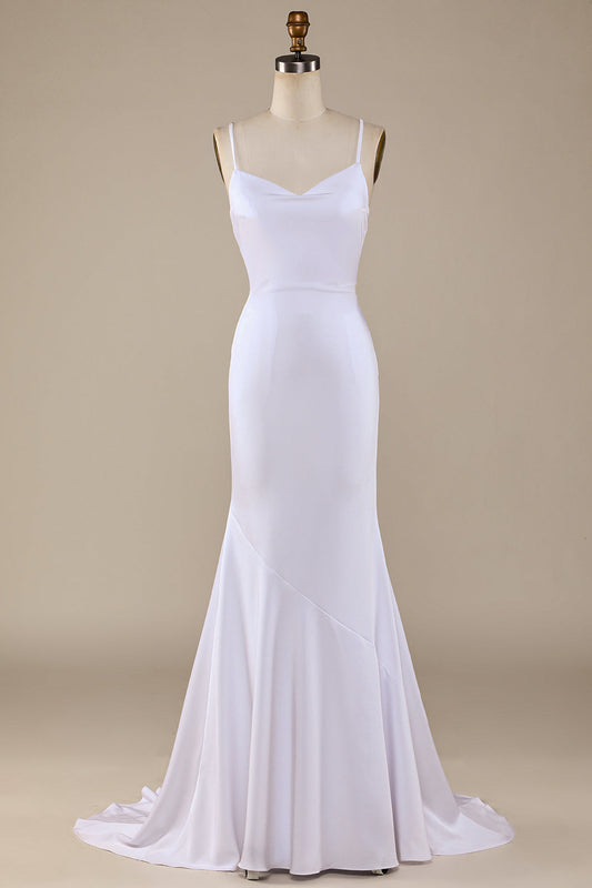 Robe de mariée sirène blanche à lacets et traîne balayage