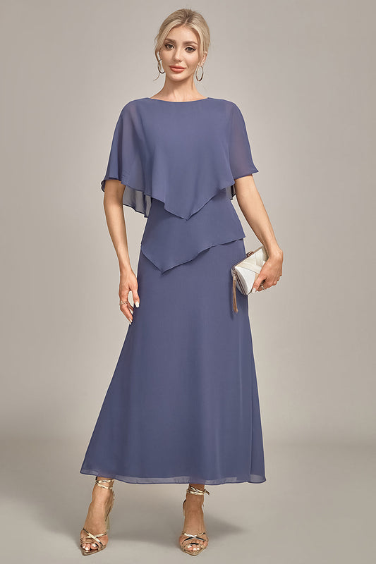 Robe de mère de la mariée fourreau évasé à hauteur de thé en mousseline gris orageux