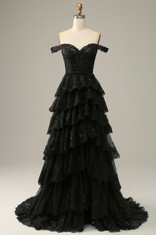 Robe de bal noire à épaules dénudées et volants
