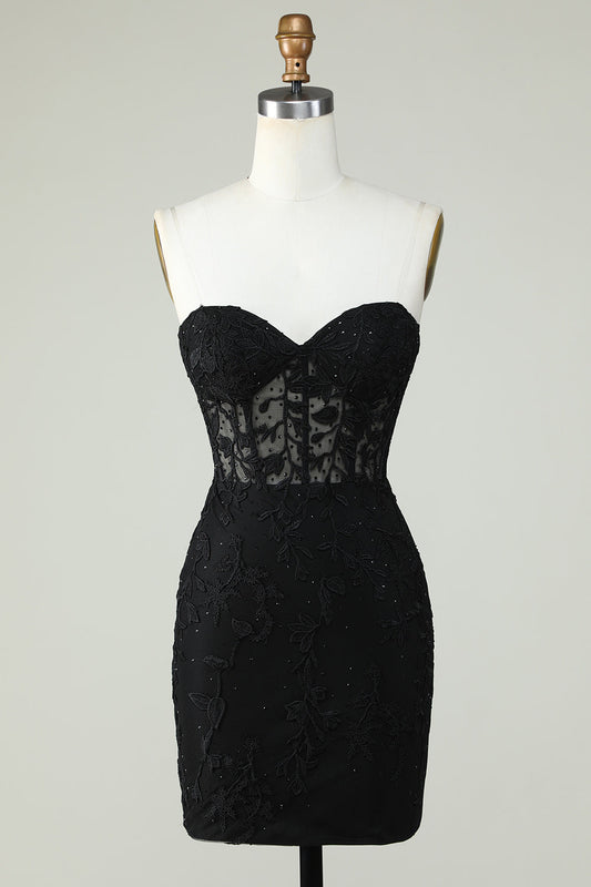 Robe courte de bal de fin d'année noire fourreau bustier cœur avec appliques