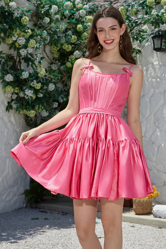 Élégante robe courte de rentrée des classes fuchsia avec bretelles spaghetti et nœud, coupe trapèze