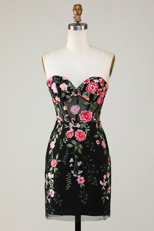 Robe de graduation noire chérie avec appliques
