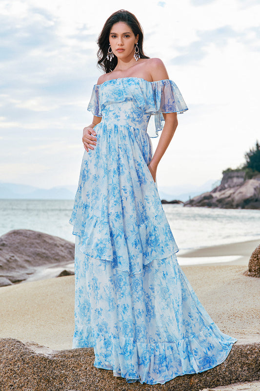 Robe de demoiselle d'honneur bohème blanche et bleue florale à épaules dénudées avec volants