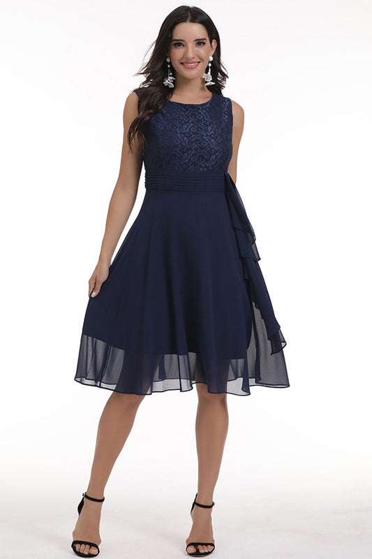 Robe de soirée de mariage en dentelle marine avec volants