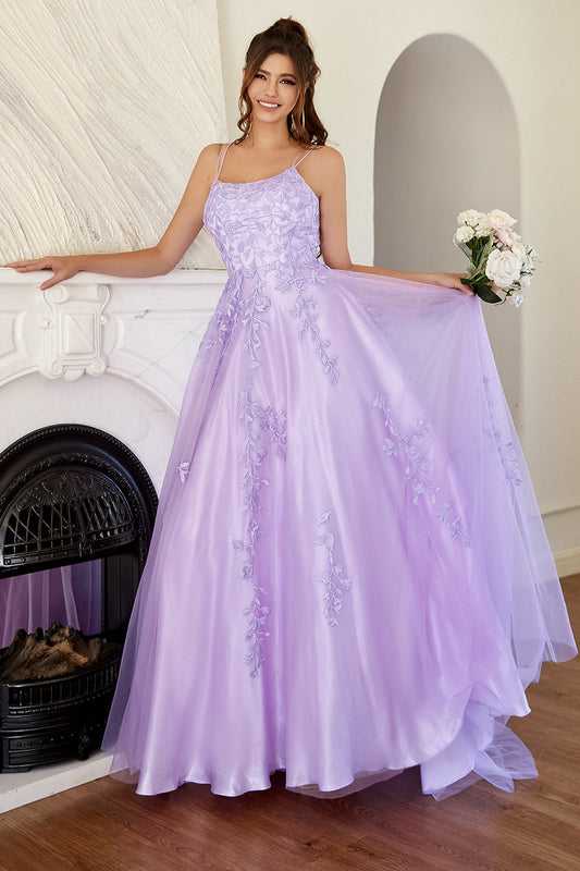 Élégante robe de bal évasée lavande