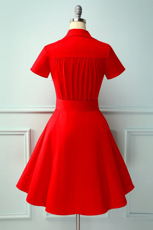 Robe rouge unie avec décolleté en V