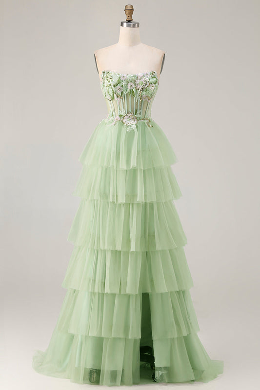 Robe de bal longue en tulle à volants étagés, corset décolleté en cœur, coupe trapèze, avec fente