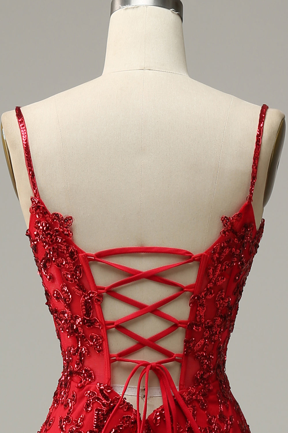 Robe de bal longue sirène à fines bretelles en sequins rouges avec fente sur le devant