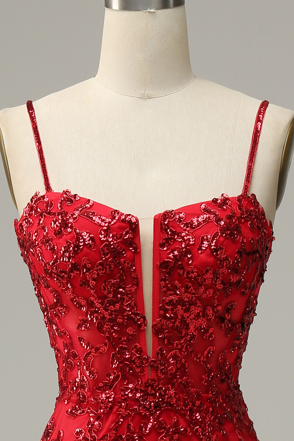 Robe de bal longue sirène à fines bretelles en sequins rouges avec fente sur le devant