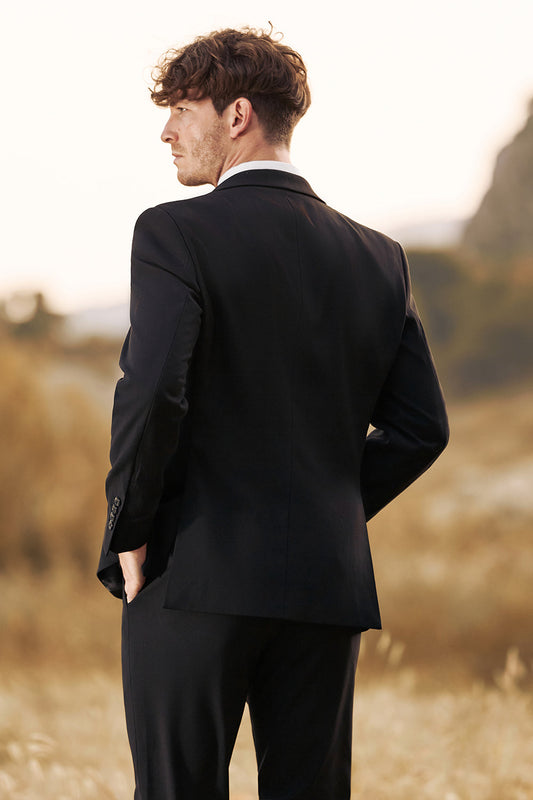 Costume de mariage homme noir revers crantés deux boutons