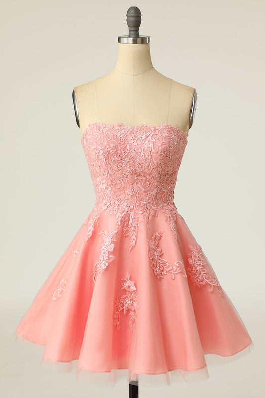 Robe de bal courte bustier fard à joues avec appliques
