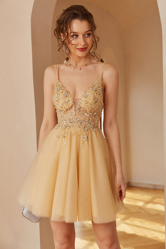 Robe de graduation à fines bretelles avec appliques