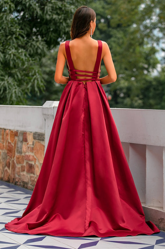 Robe de bal en satin bordeaux