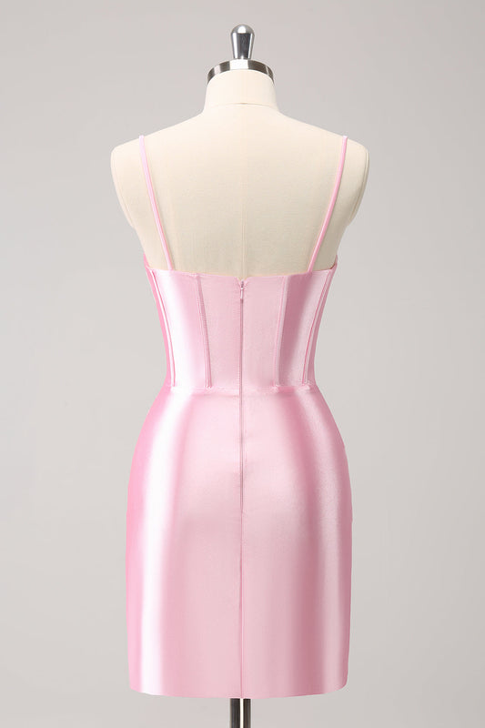 Robe de bal moulante rose étincelante à fines bretelles avec perles