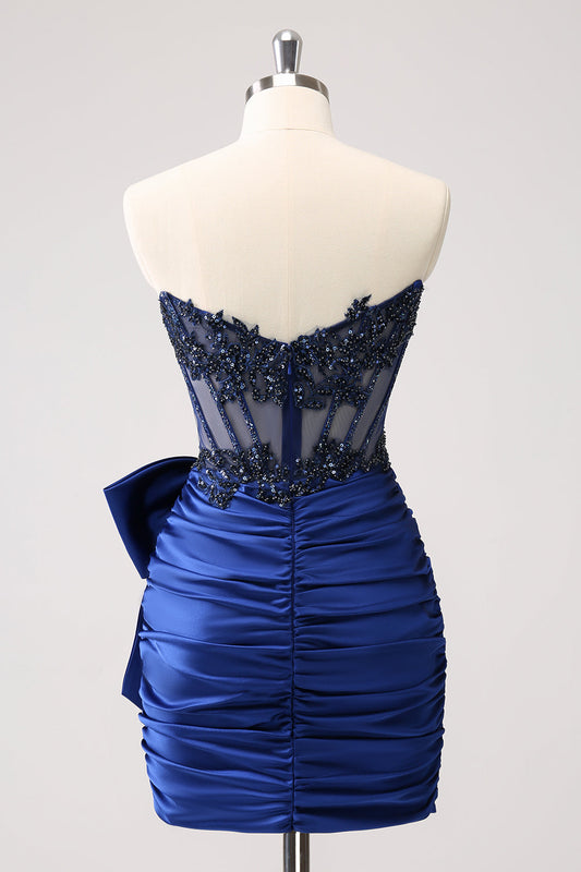 Robe de bal courte moulante bustier bleu marine à paillettes et applications brodées