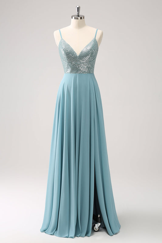 Robe longue de demoiselle d'honneur trapèze gris-vert en mousseline avec bretelles spaghetti et fente