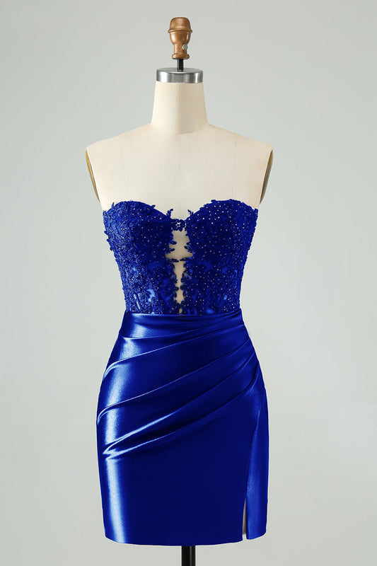 Robe de bal de promo moulante bleu roi scintillante avec découpes et dentelle, sans bretelles