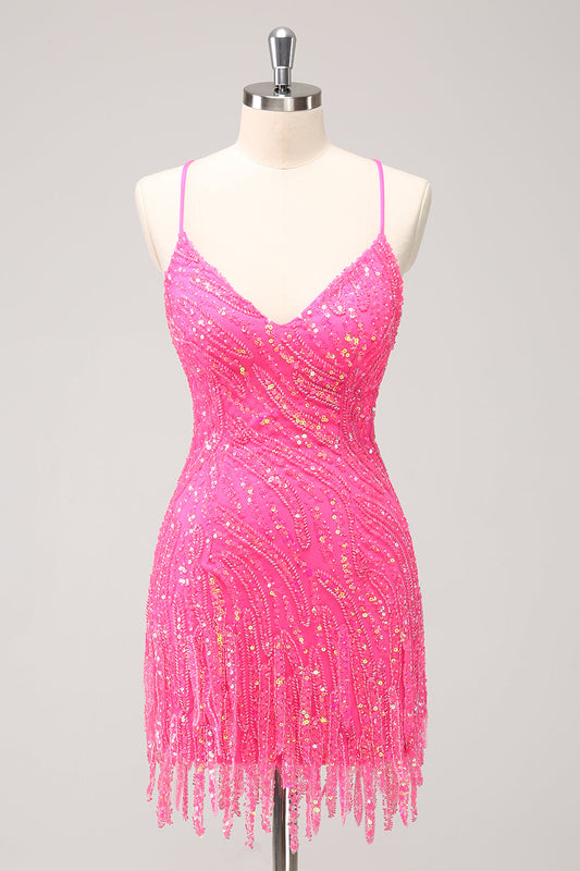 Robe de bal moulante rose vif étincelante à sequins, col en V et franges