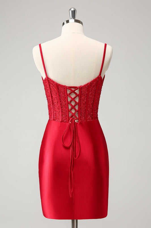 Élégante Robe de Soirée Fourreau Rouge en Satin avec Corset à Bretelles Fines et Fente