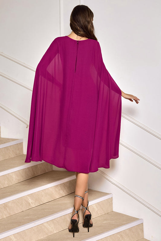 Robe de cocktail moulante mi-longue en raisin avec manches cape