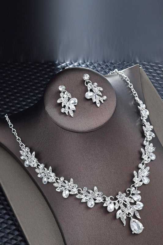 Ensemble de bijoux Collier et Boucles d'oreilles en Argent incrustés de Diamant d'Eau et de Perles d'Imitation
