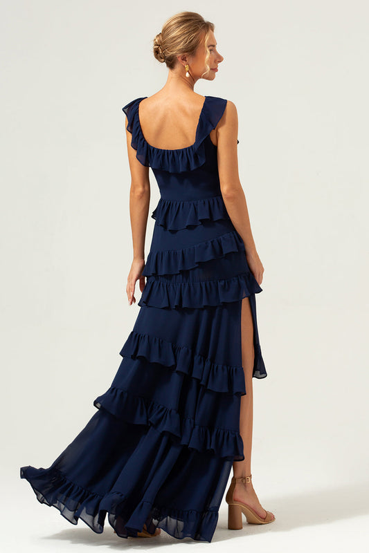 Vestido largo de dama de honor de gasa escalonado con cuello cuadrado y corte A en azul marino oscuro