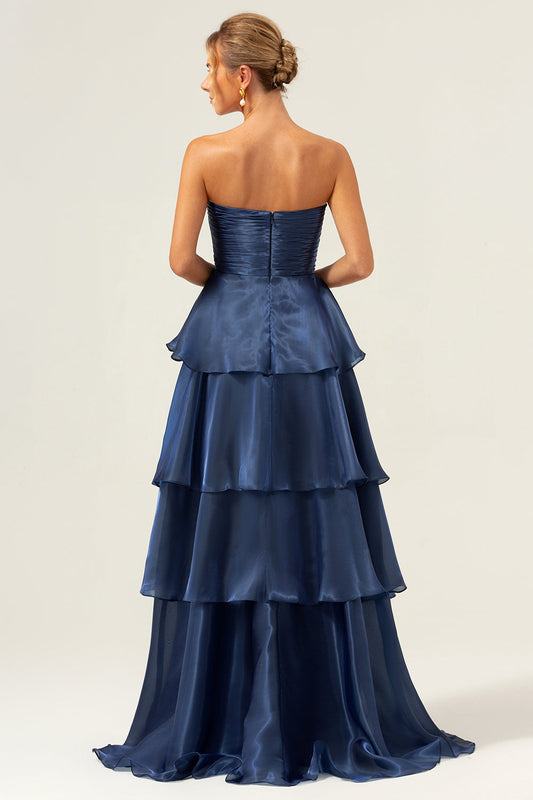 Robe de bal longue en satin bustier étagée coupe trapèze bleu marine foncé