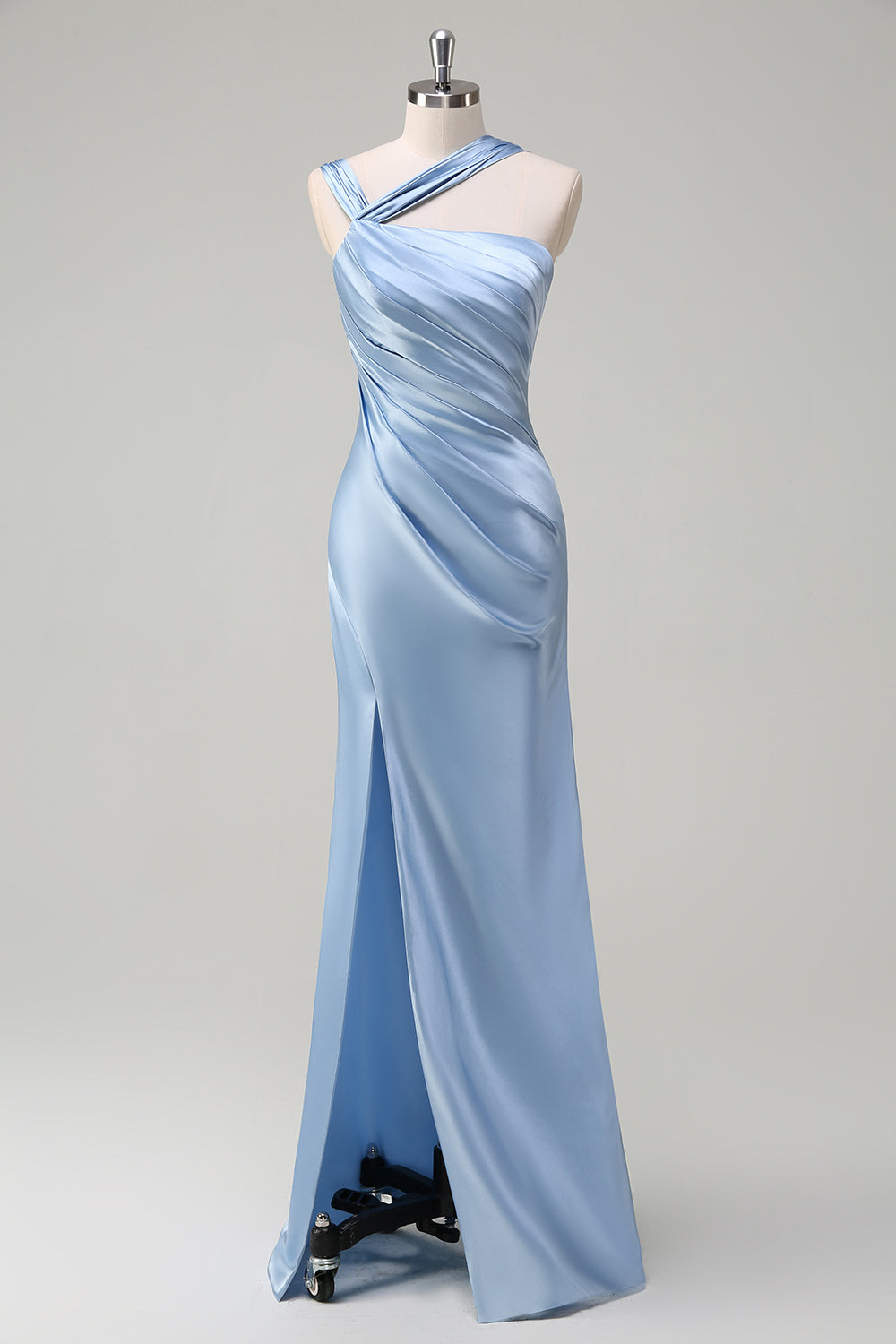 Robe longue de demoiselle d'honneur élégante bleu ciel, fourreau en satin plissé, avec fente.