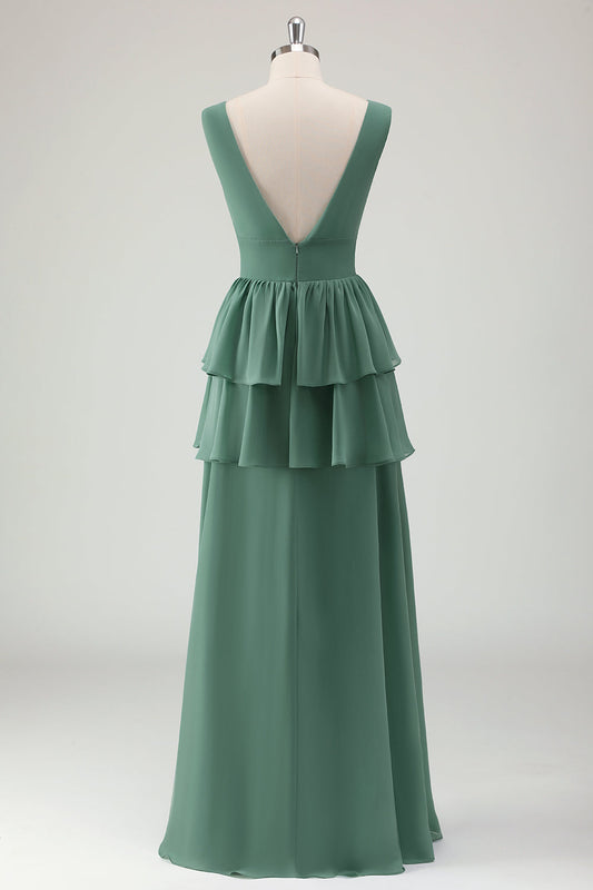 Robe de demoiselle d'honneur longue en eucalyptus avec col en V, volants et fente