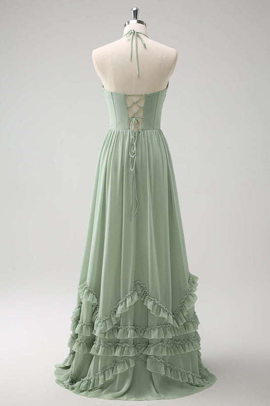 Robe de demoiselle d'honneur fendue, dos nu et volantée, sauge poudrée