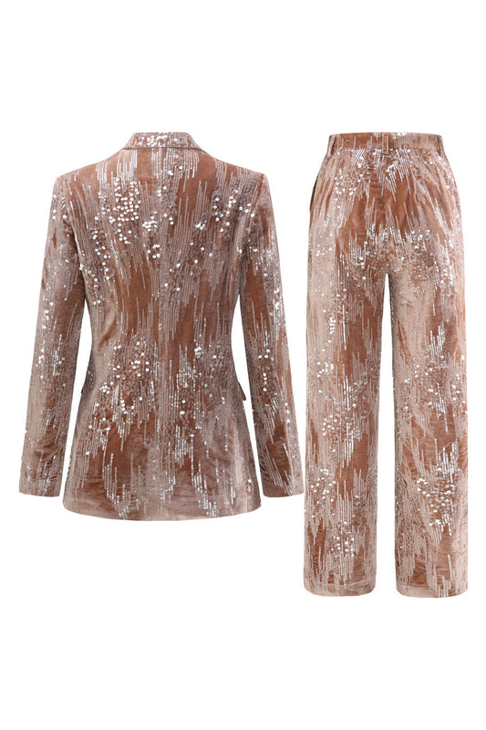 Costumes deux pièces en velours rose poudré scintillant avec revers crantés et sequins