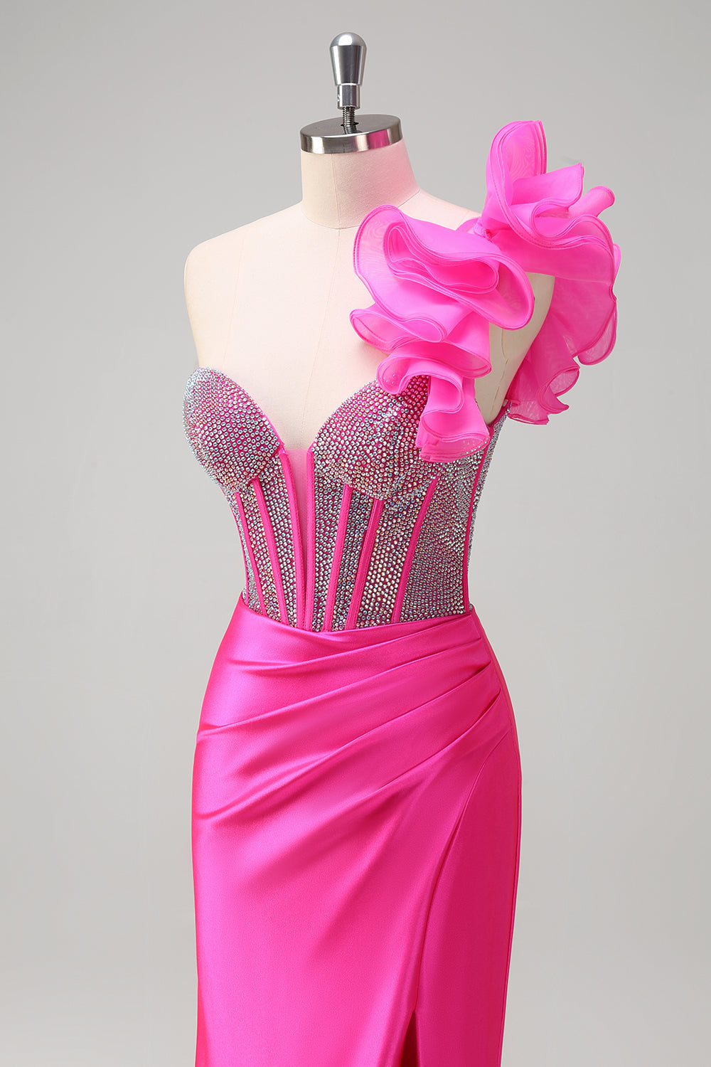 Robe de soirée longue sirène asymétrique fuchsia pailletée avec volants amovibles et fente