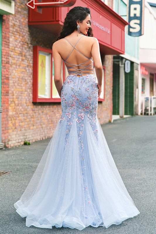 Robe de bal sirène en tulle bleu clair à bretelles spaghetti, avec perles et motif floral