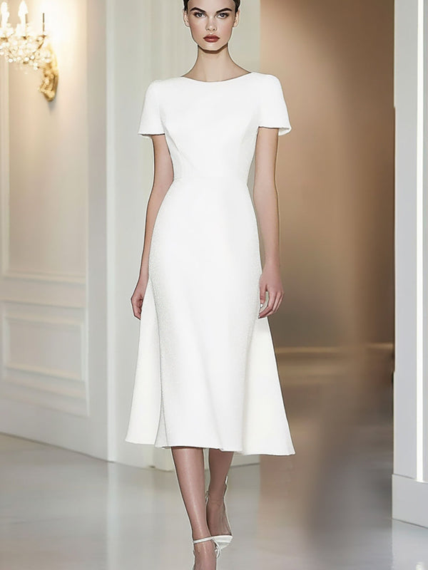 Robe fourreau droite ajustée blanche à manches courtes
