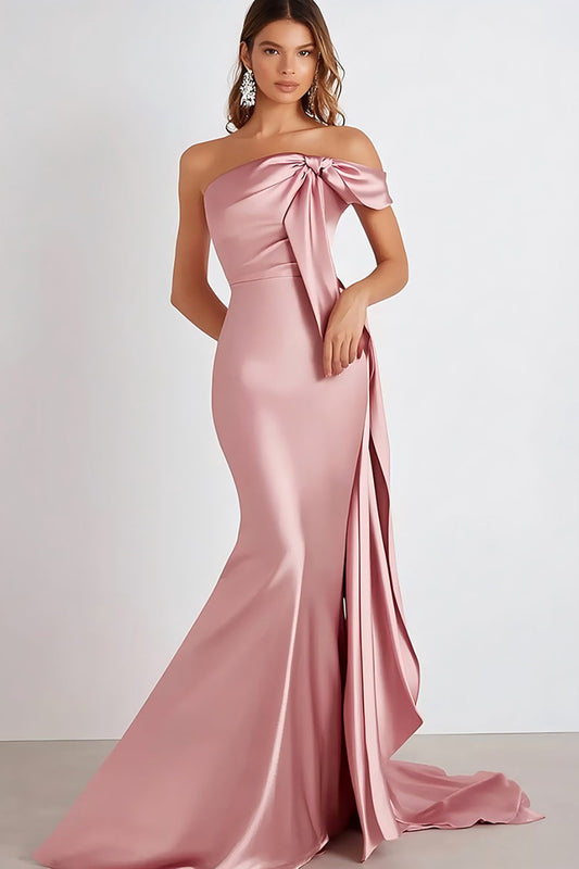 Robe de cérémonie fourreau sans bretelles en satin rose à plis