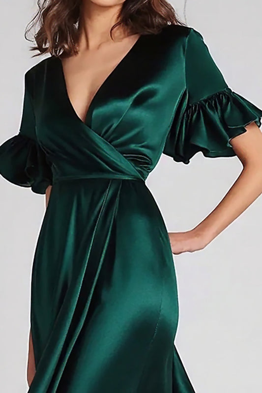 Robe de soirée longue trapèze vert foncé à volants et col en V