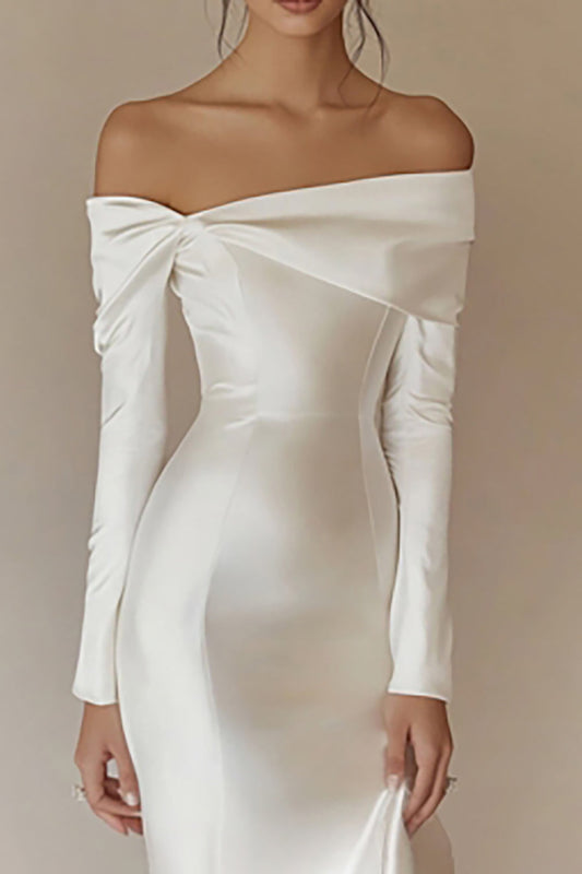 Robe de mariée sirène blanche épaules dénudées à manches longues