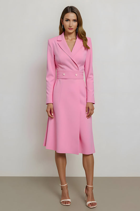 Robe midi moulante de travail rose à revers crantés et ceinture