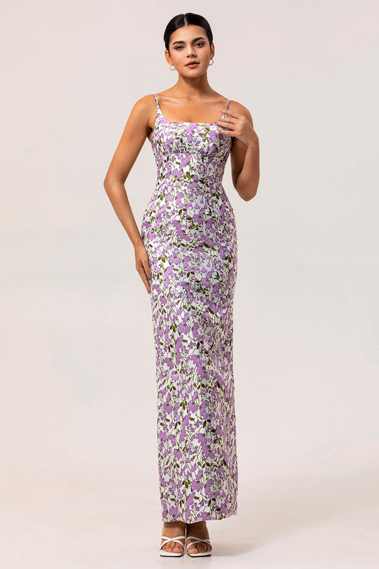 Robe longue de demoiselle d'honneur imprimée fourreau fleurie violette à fines bretelles