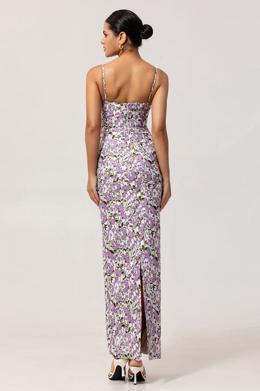 Robe longue de demoiselle d'honneur imprimée fourreau fleurie violette à fines bretelles