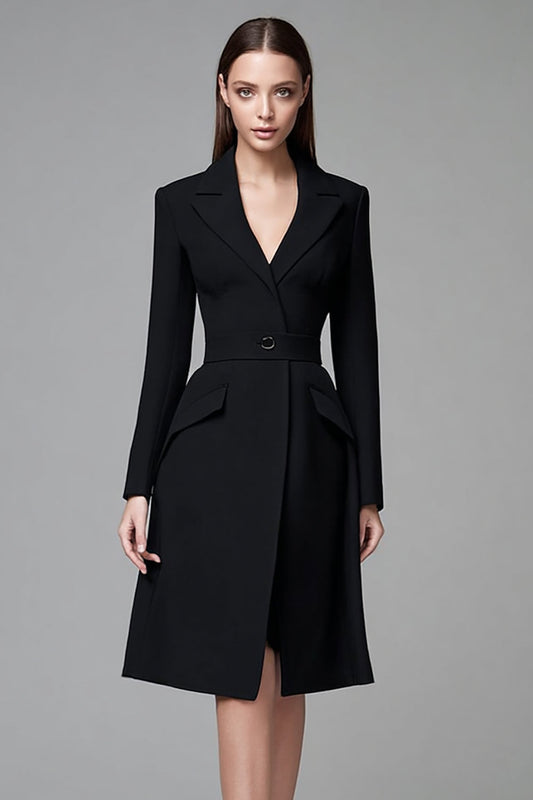 Robe blazer courte noire à manches longues et revers crantés