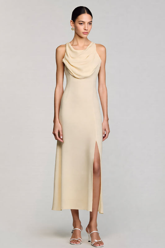 Robe fourreau mi-longue couleur abricot à col bénitier, avec fente, idéale pour une invitée de mariage