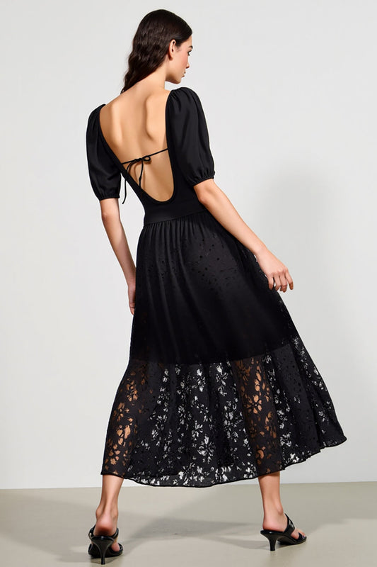 Robe longue de soirée en dentelle noire coupe trapèze