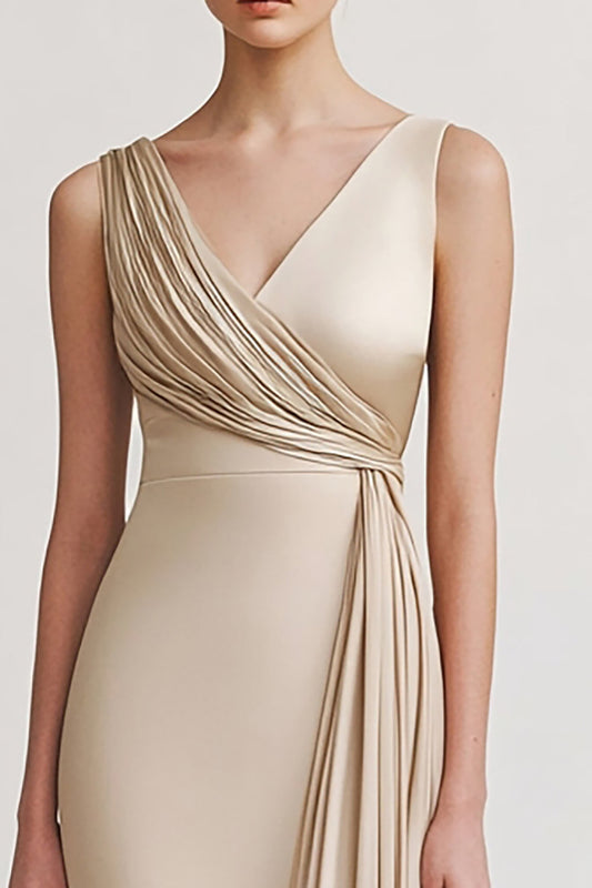 Robe de soirée fourreau froncée col V couleur champagne