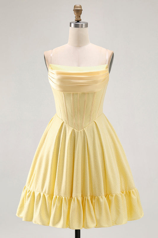 Robe de bal courte jaune bustier trapèze corset perlé