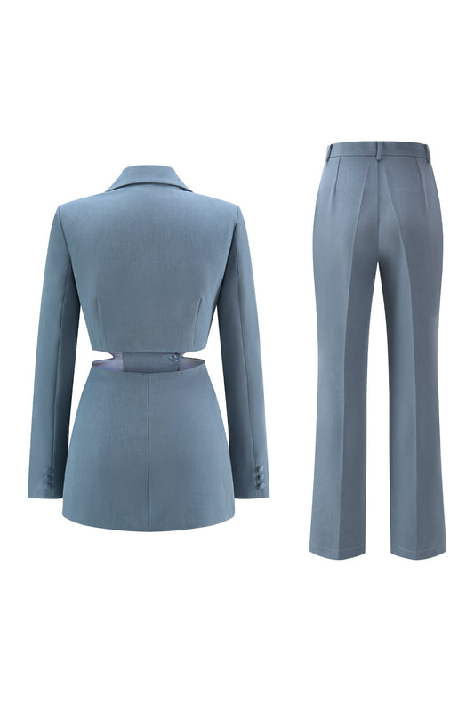 Costume de bal deux pièces bleu gris à revers cranté avec découpe